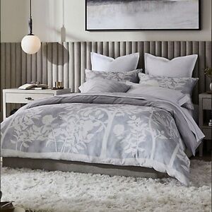 GlucksteinHome

Jardin Cotton Duvet Cover Set. King
